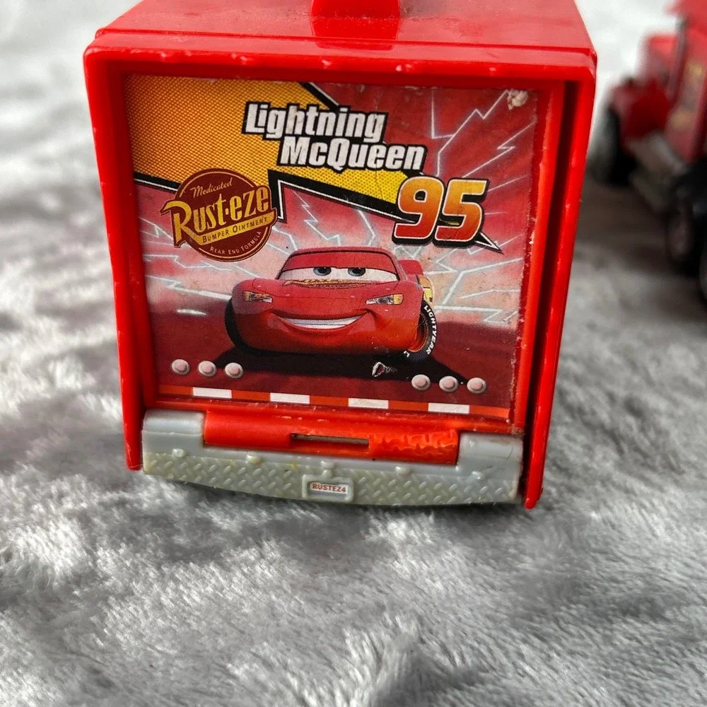 Disney Pixar Cars Mack Hauler and Trunk Fresh 34 Hauler Truck Lot Red Green